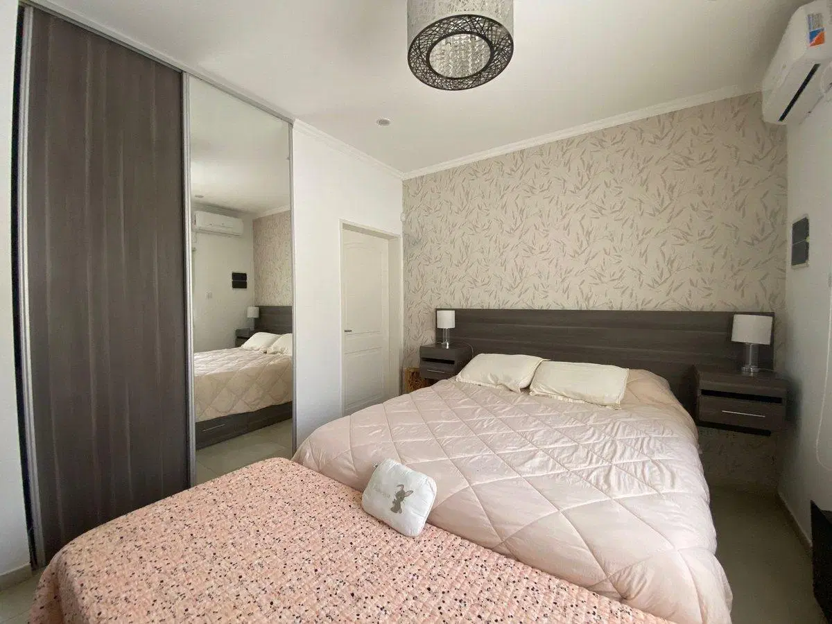 CASA  4 AMBIENTES VENTA EN  ITUZAINGO CON PILETA 5