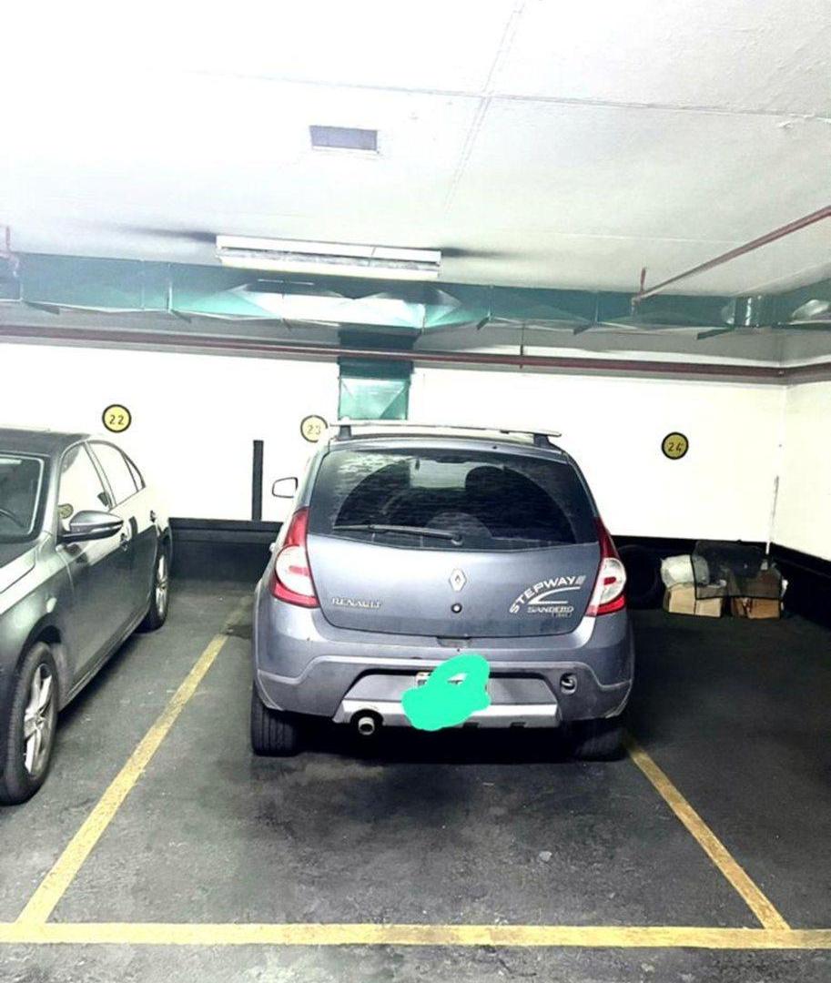 COCHERA VENTA EN BARRIO NORTE