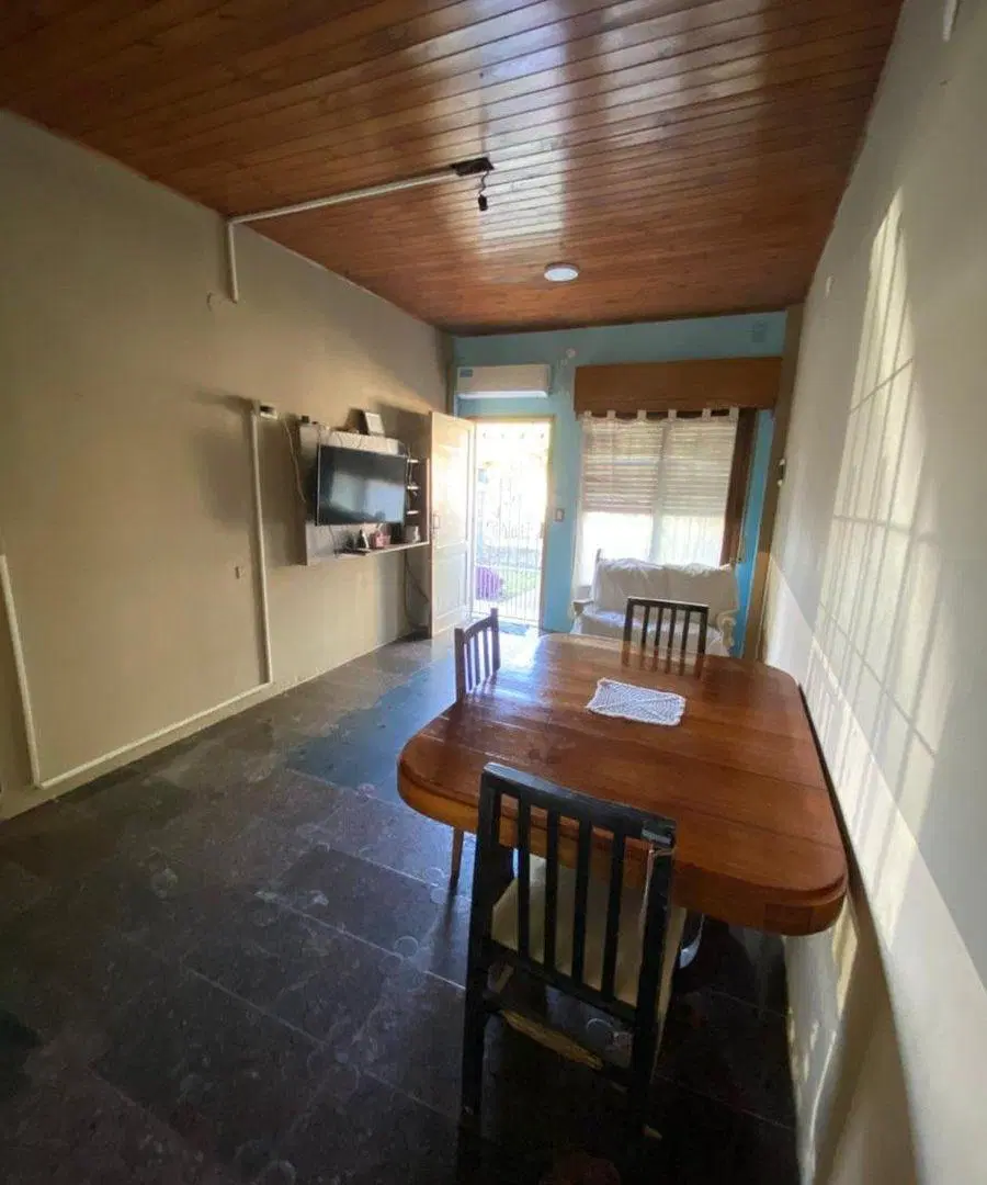CASA DE 4 AMB LOTE PROPIO-VENTA EN LAFERRERE 4