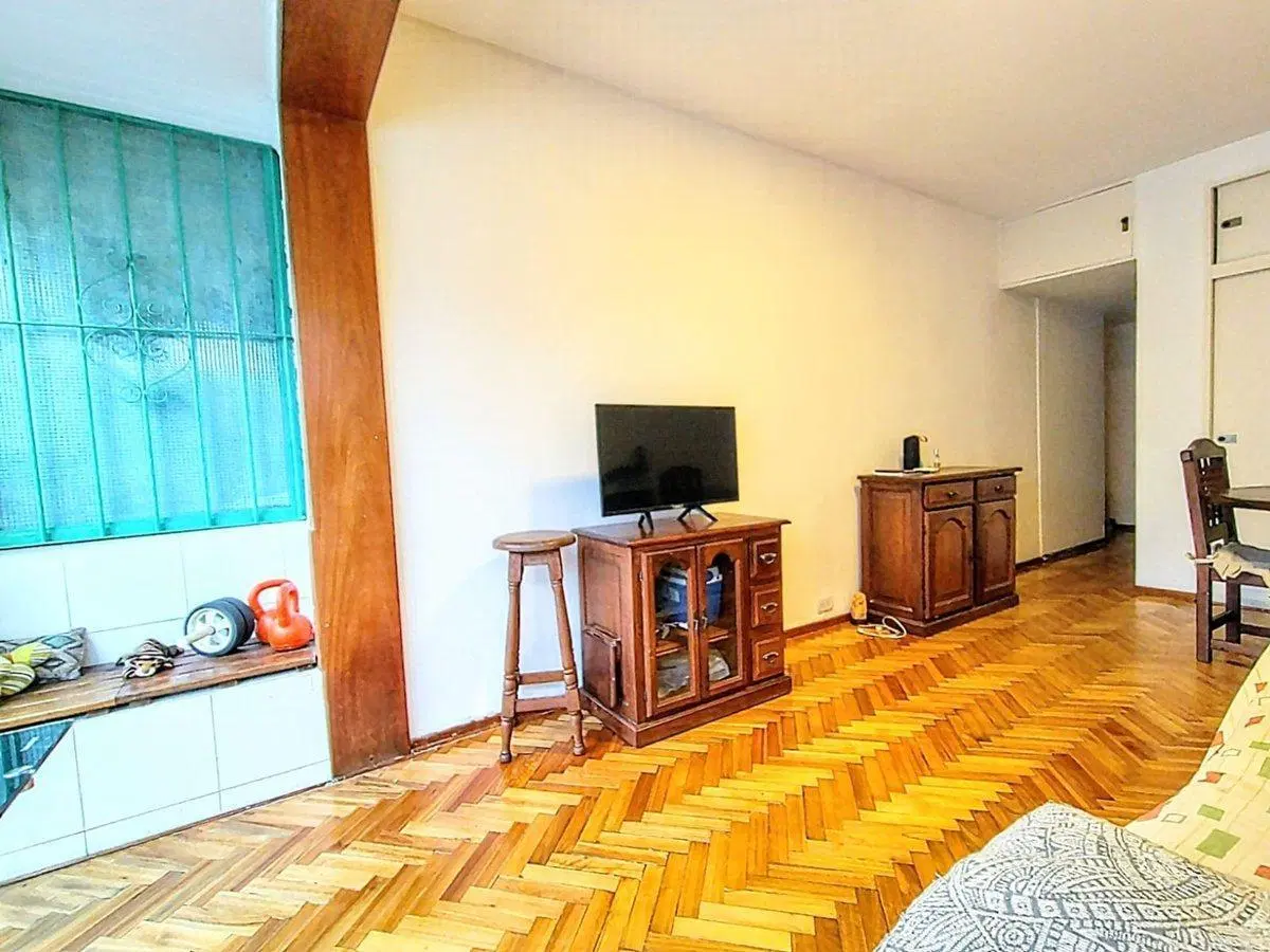 DEPARTAMENTO 2 AMBIENTES CON BALCON RECOLETA 5