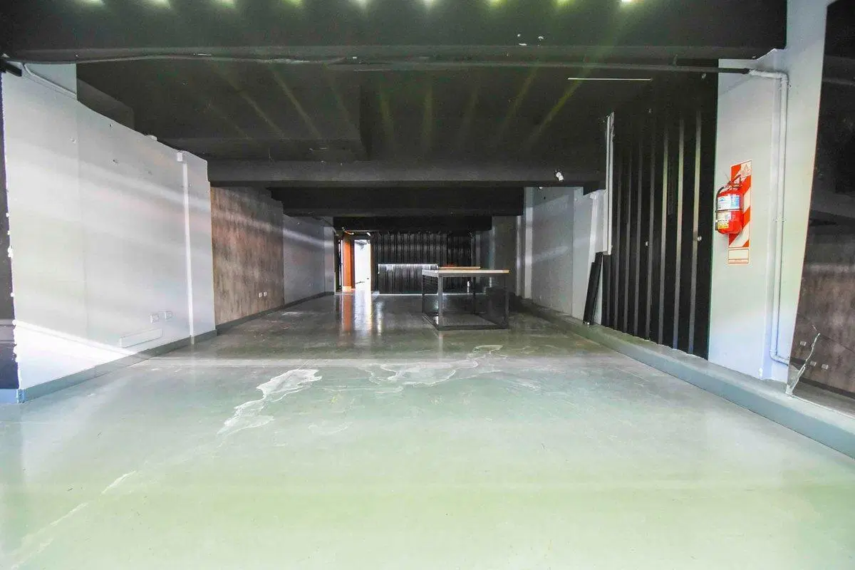 venta local+ cocheras pque centenario villa crespo 3