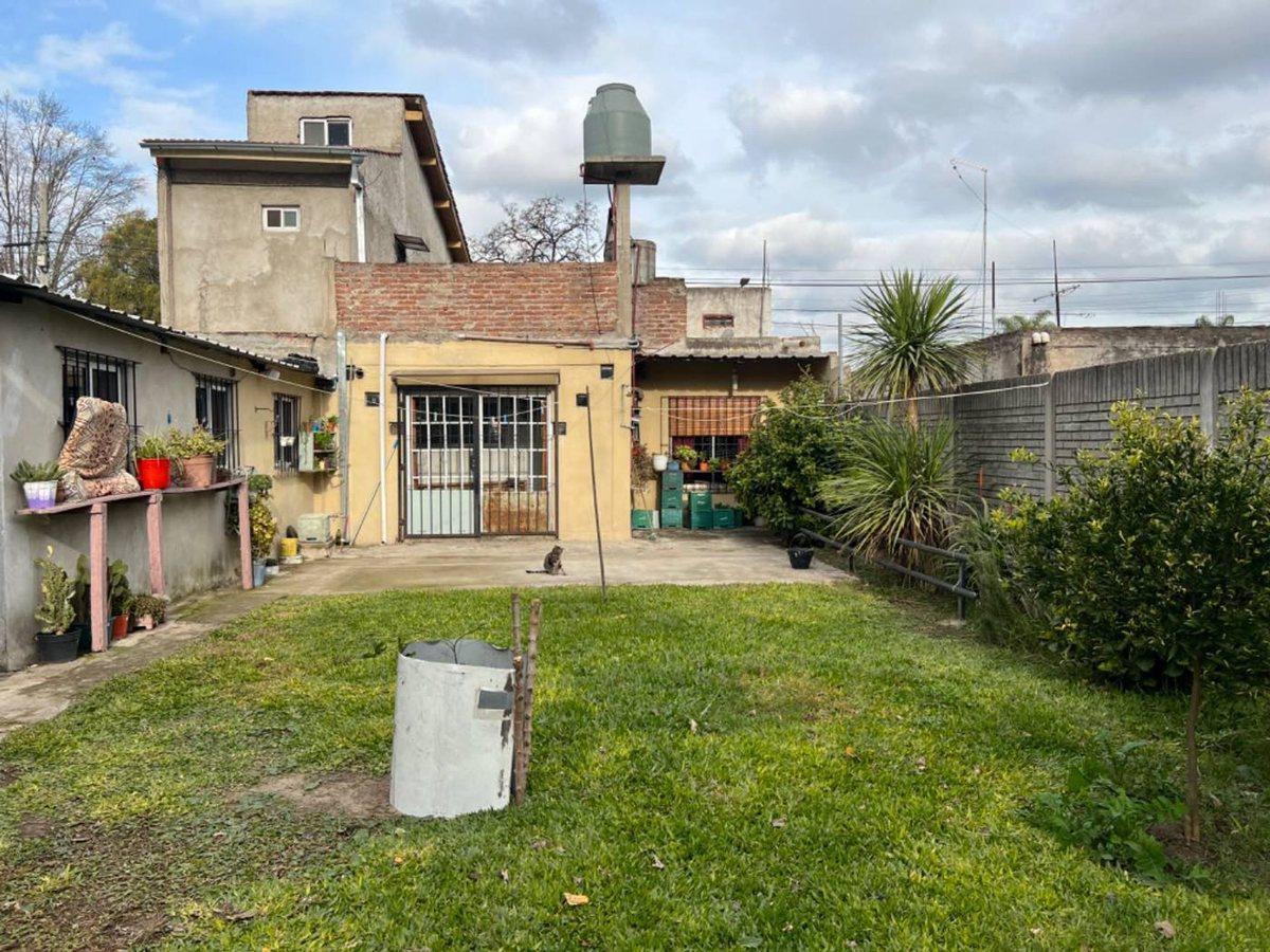 CASA 4 AMBIENTES LOCAL CARLOS SPEGAZZINI EZEIZA