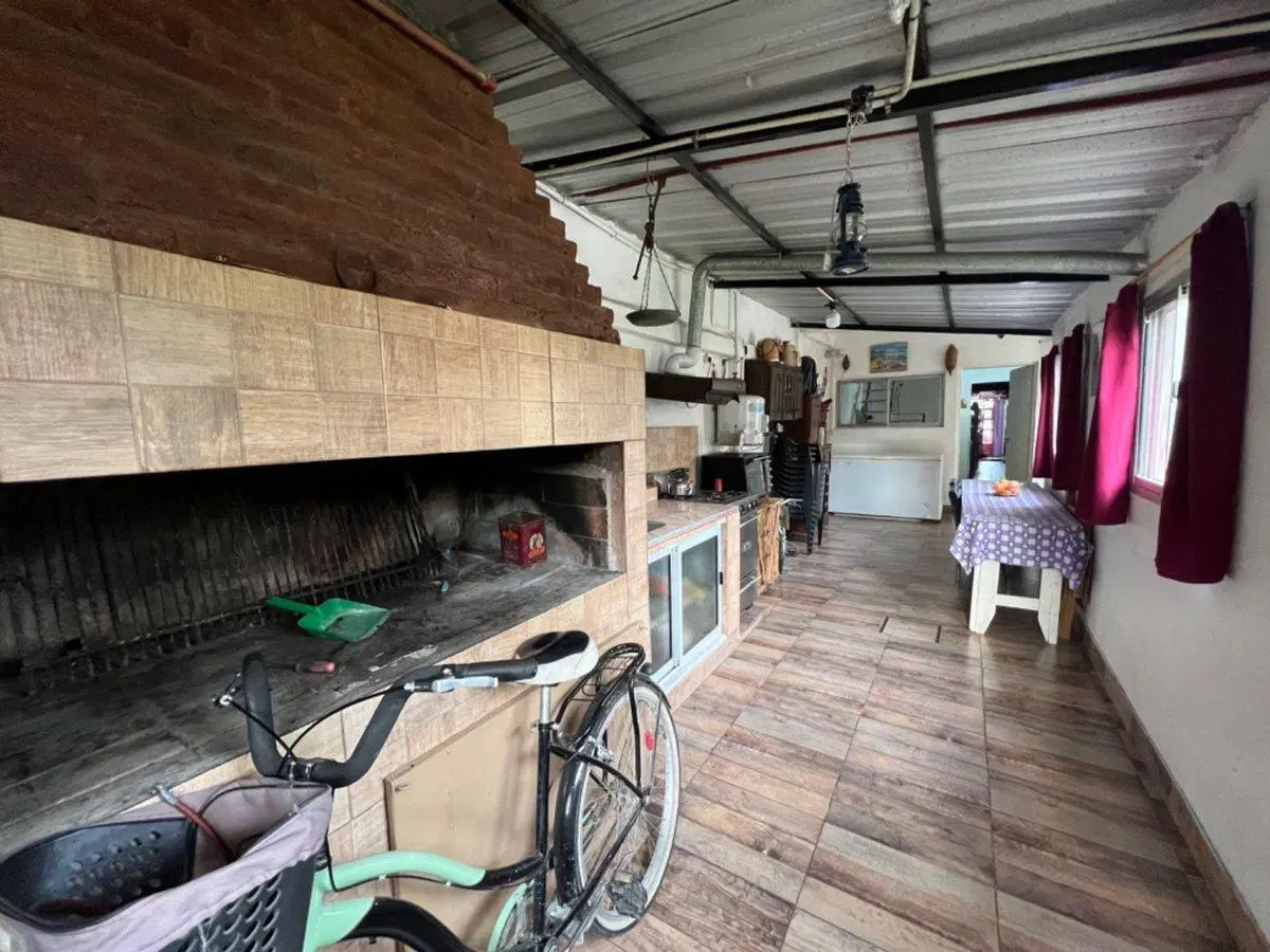 CASA 4 AMBIENTES LOCAL CARLOS SPEGAZZINI EZEIZA 2