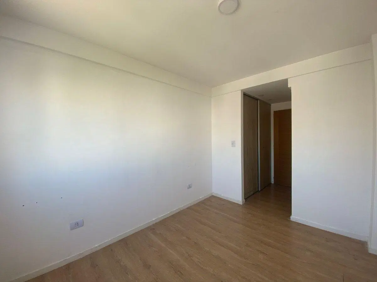 VENTA DEPARTAMENTO 2 AMBIENTES  CON RENTA - MORON 3