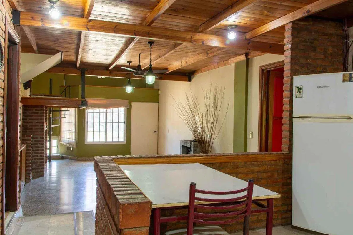 CASA 5 AMBIENTES VENTA PALOMAR 2