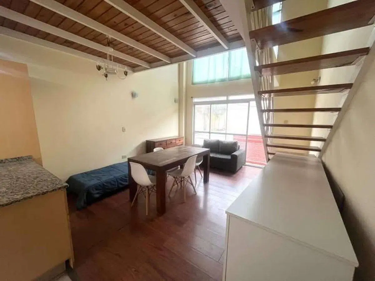 VENTA DEPARTAMENTO 2 AMB C/PATIO PARQUE AVELLANEDA 5