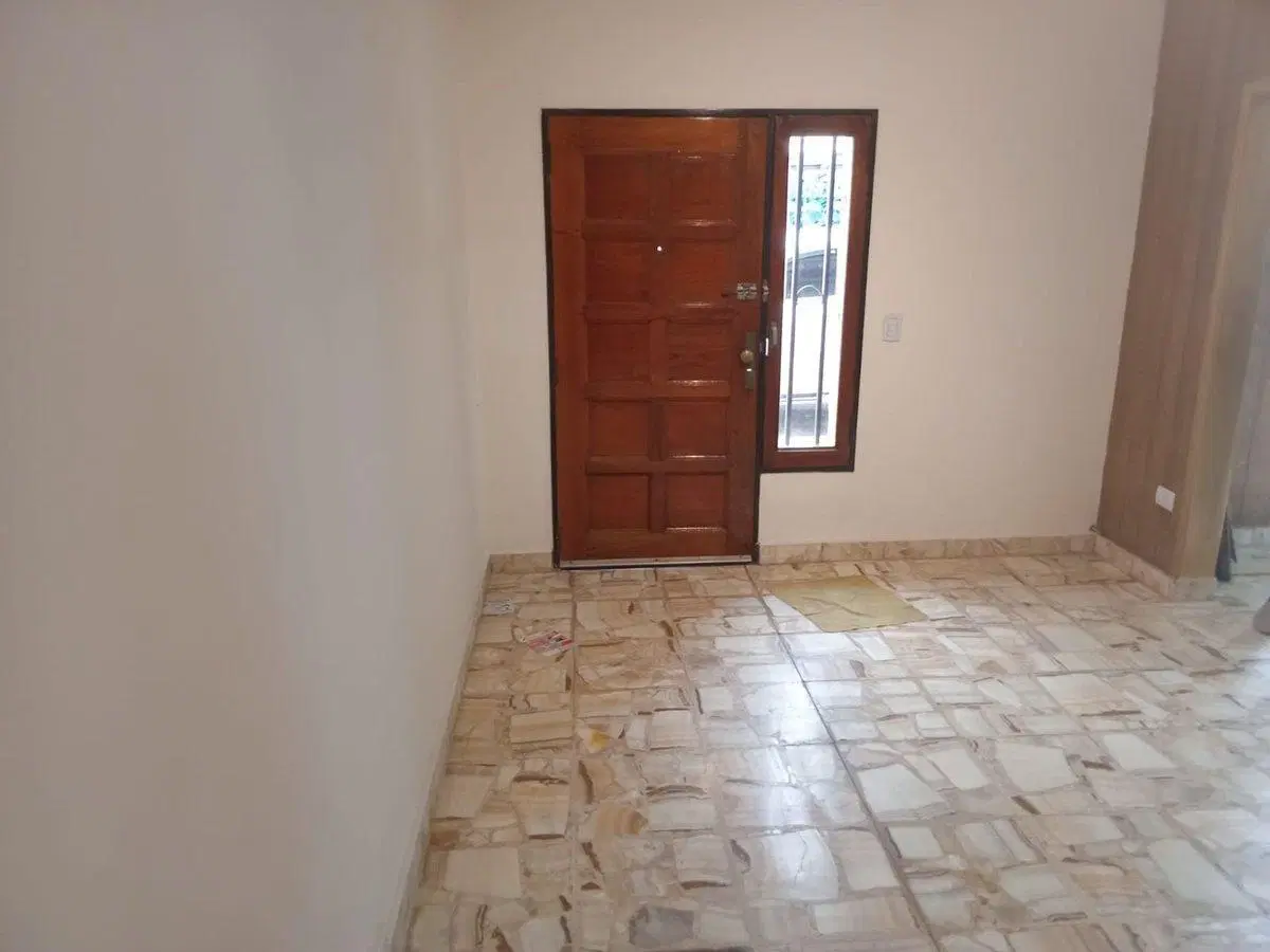 CASA 4 AMBIENTES EN VENTA LOMAS DEL MIRADOR APTO C 3