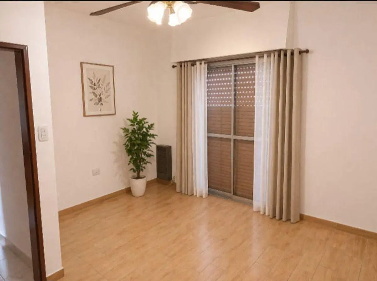 CASA 4 AMBIENTES EN VENTA LOMAS DEL MIRADOR APTO C 5