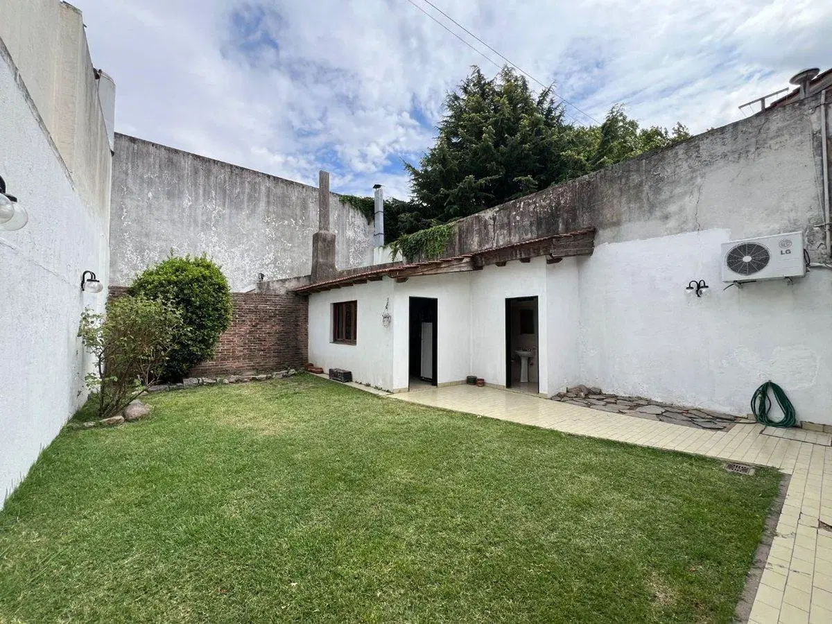 CASA 6 AMBIENTES MATADEROS 5