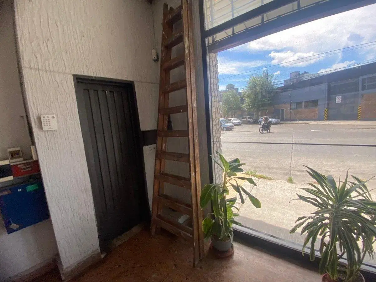 LOCAL CON DEPOSITO VENTA RAMOS MEJIA CON RENTA 3
