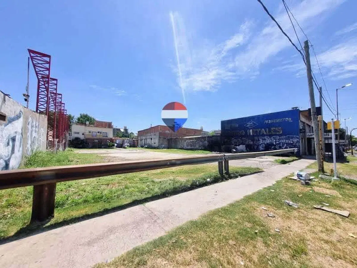 VENTA IMPORTANTE LOTE TERRENO MORON 2