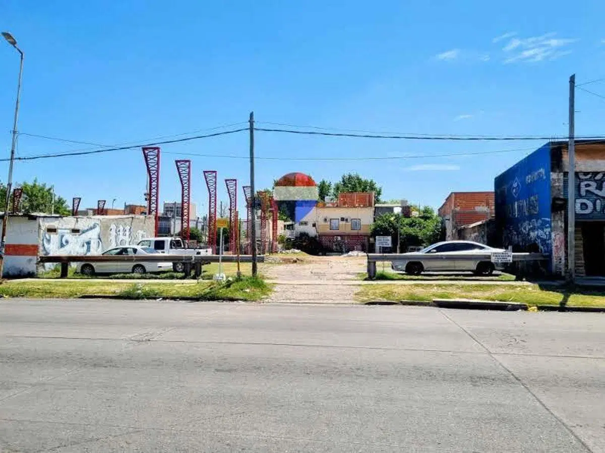 VENTA IMPORTANTE LOTE TERRENO MORON 5