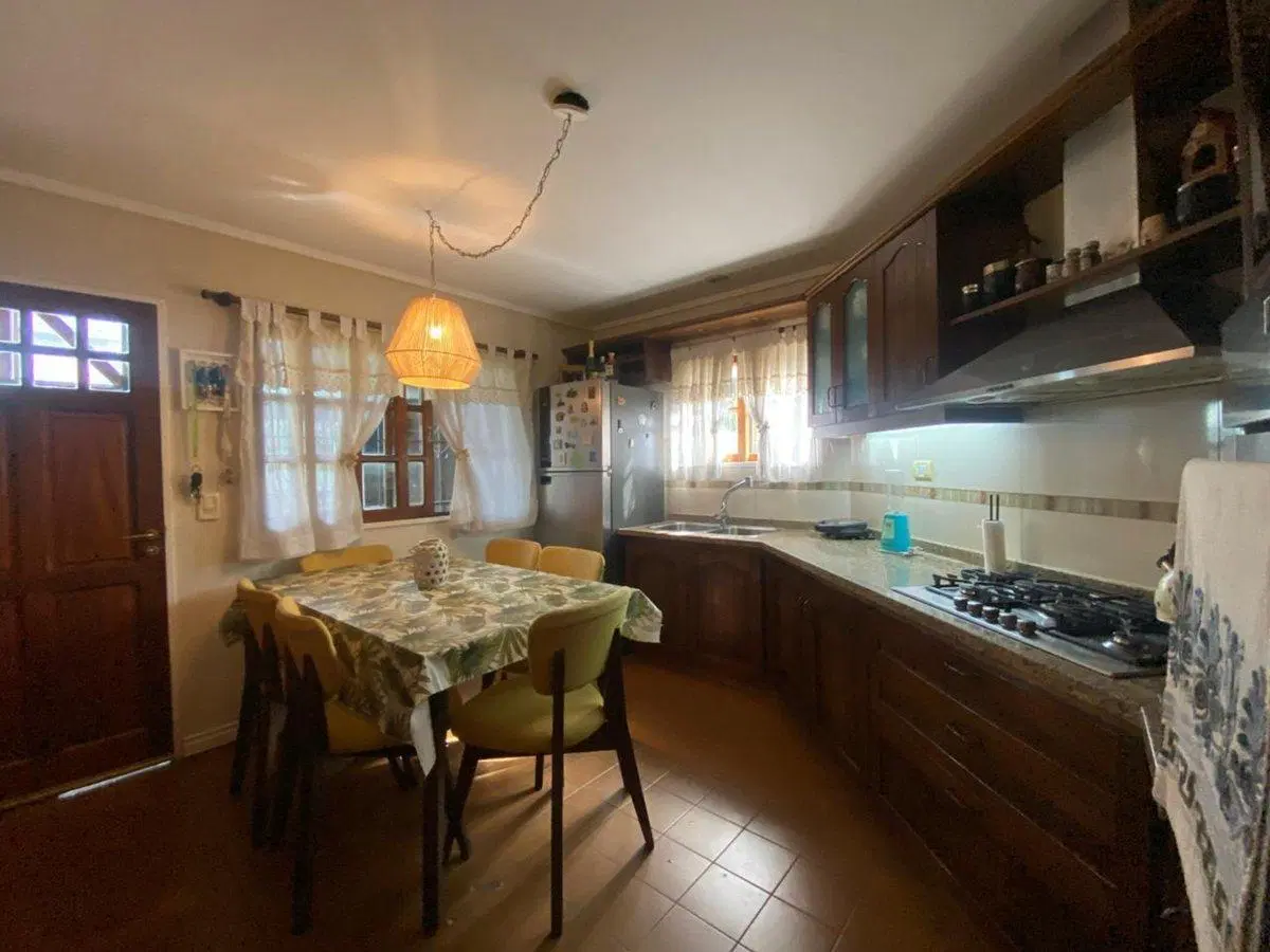 CASA 5 AMBIENTES VENTA ITUZAINGO 4