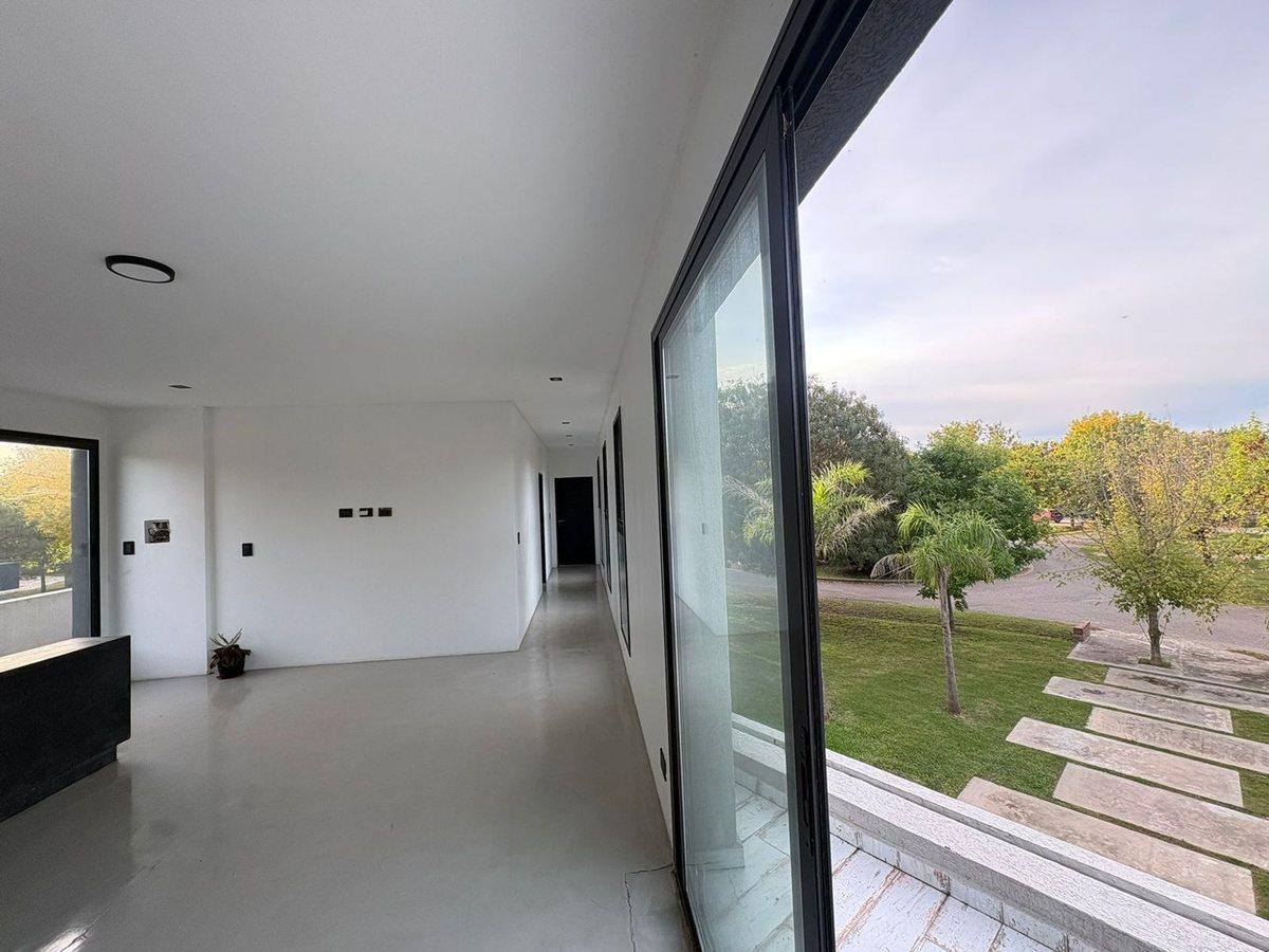 Foto de CASA 5 AMBIENTES VENTA HARAS SAN PABLO G. RODRIGUE, imagen 5