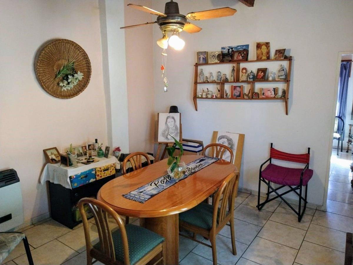 Foto de NUEVO VALOR! CASA EN VENTA VIILA LUZURIAGA, imagen 2
