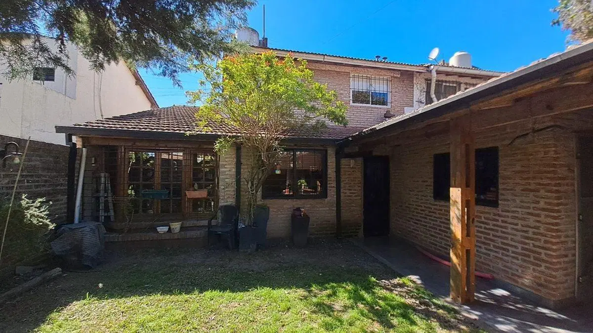 NUEVO VALOR! CASA EN DOS PLANTAS CIUDAD EVITA 3