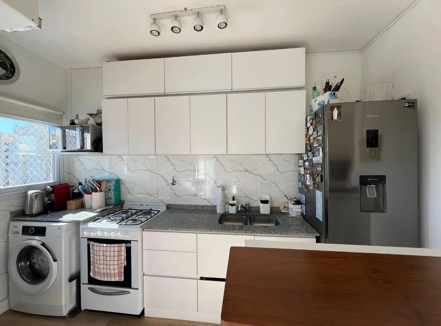 DEPARTAMENTO 3 AMBIENTES VENTA COCHERA 4