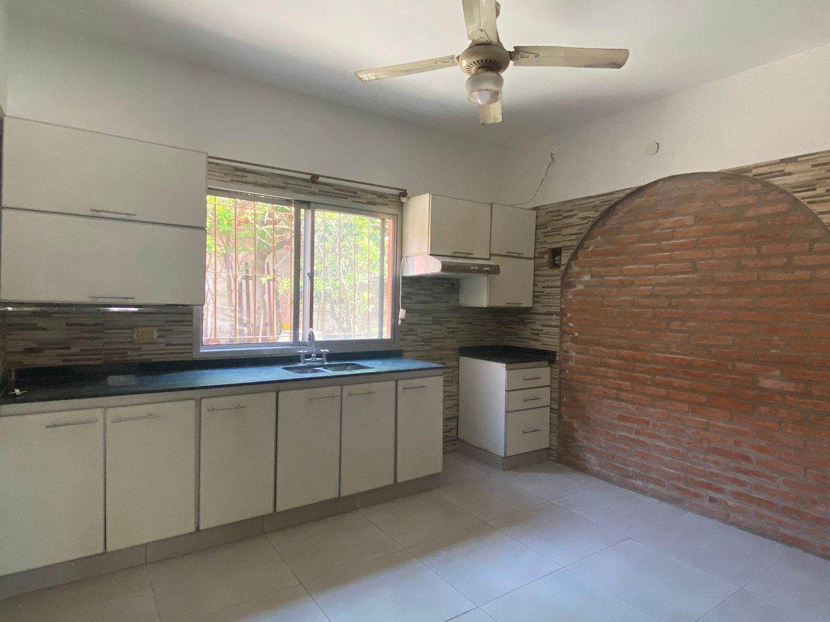 Foto de VENTA CASA 6 AMB MULTIFAMILIAR LOCAL Y GARAGE, imagen 5