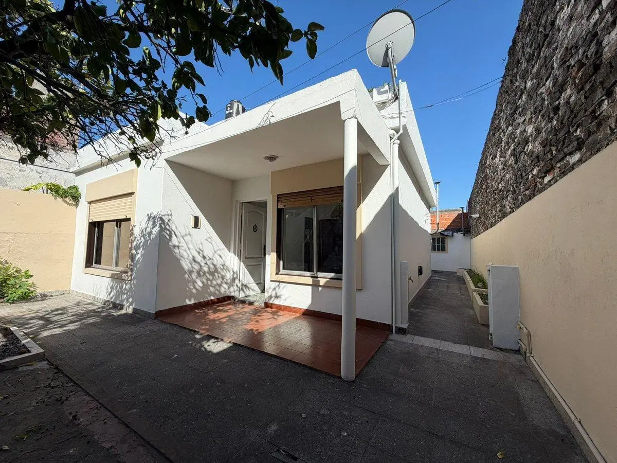 CASA  6 AMBIENTES VENTA LA TABLABA 2