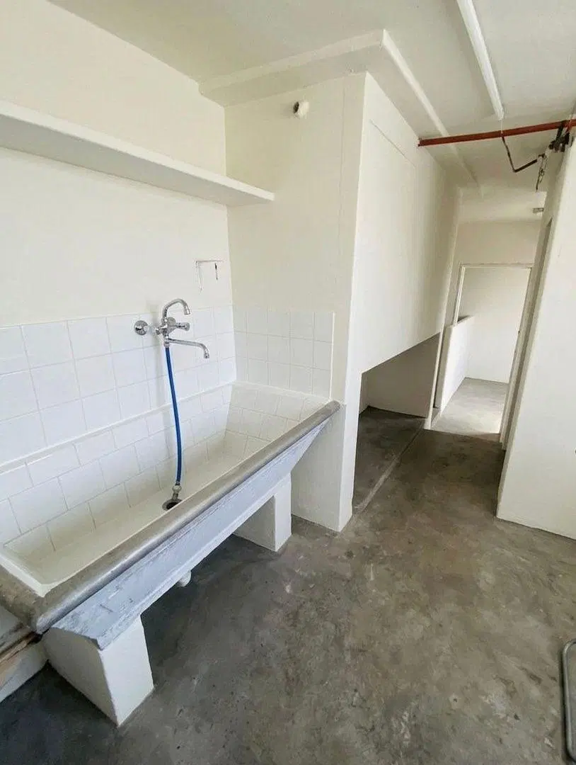 PH TIPO CASA CON COCHERA - VENTA  EN CIUDADELA 4