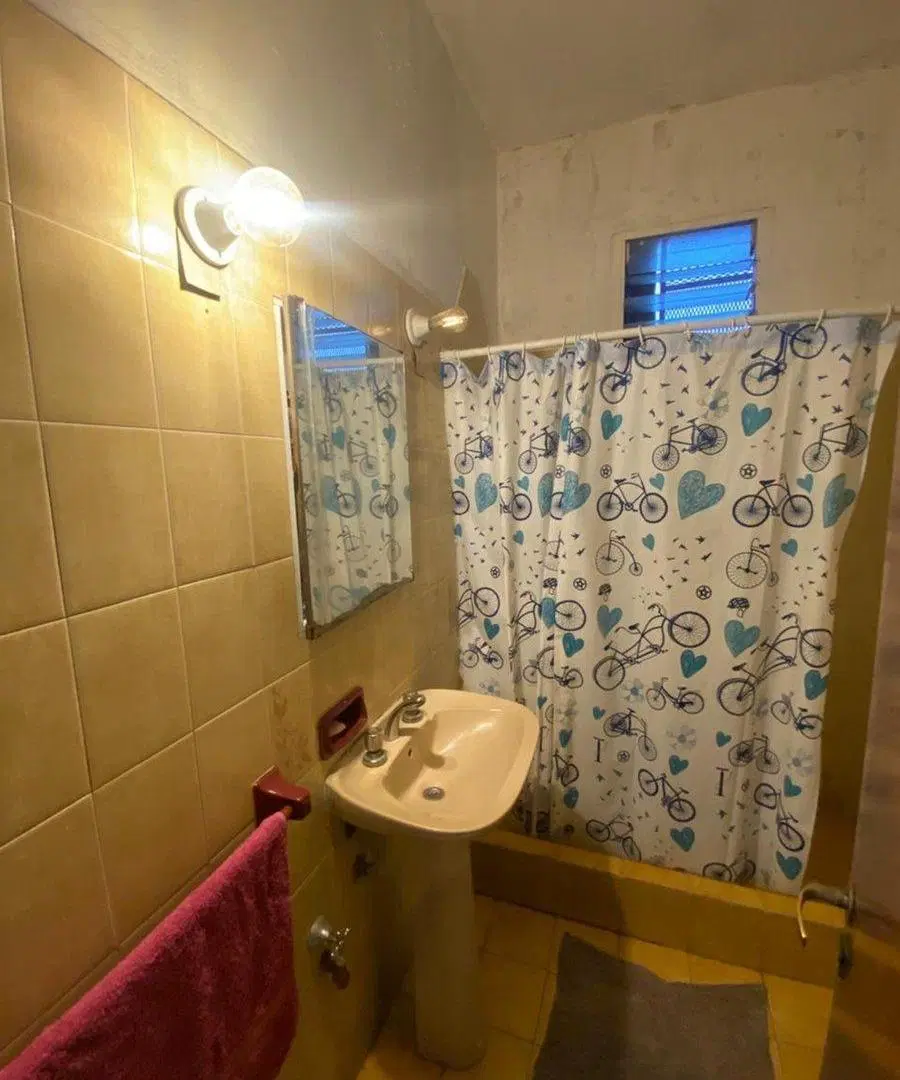 CASA DE 4 AMB LOTE PROPIO-VENTA EN LAFERRERE 5