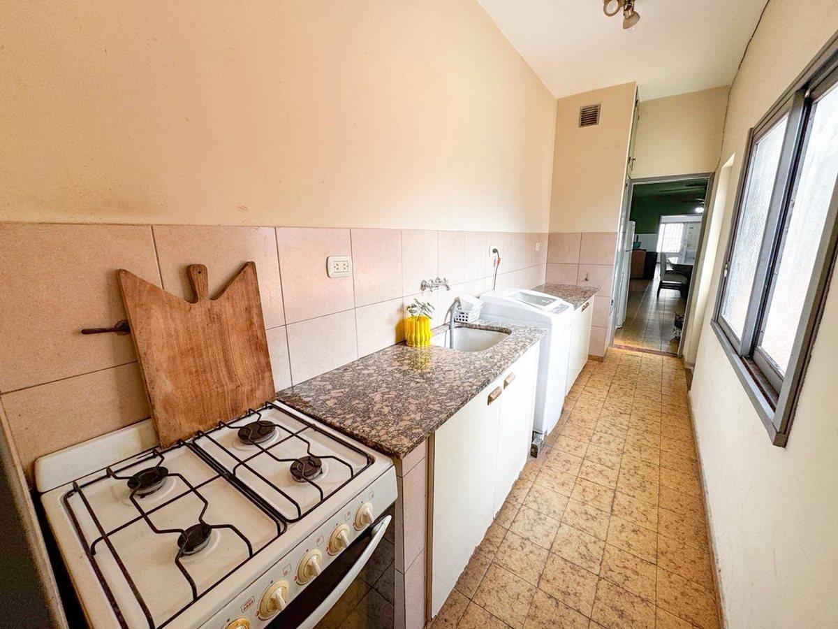 Foto de VENTA CASA 4 AMBIENTES + DEPTO LOMAS DEL MIRADOR, imagen 5