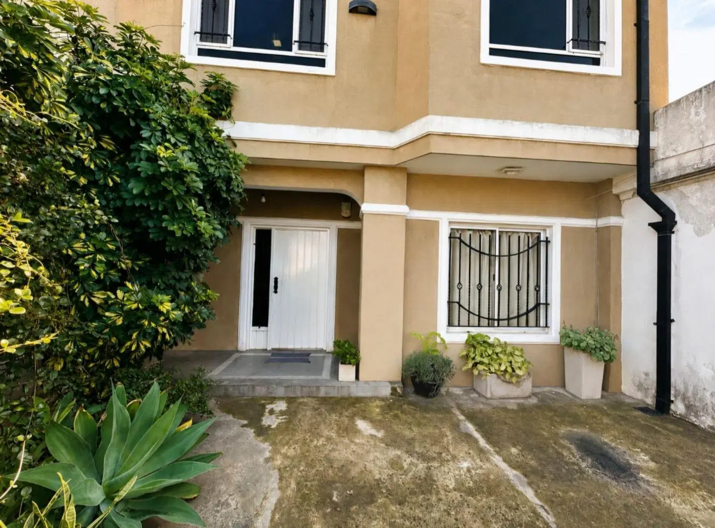 VENTA CASA 5 AMBIENTES EN VILLA LUZURIAGA 5