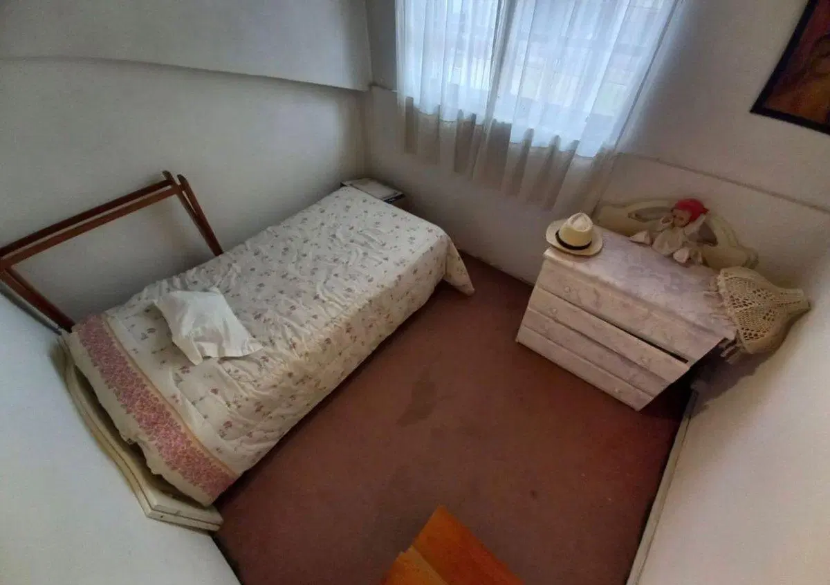 CASA 5 AMBIENTES VENTA  CASTELAR 8