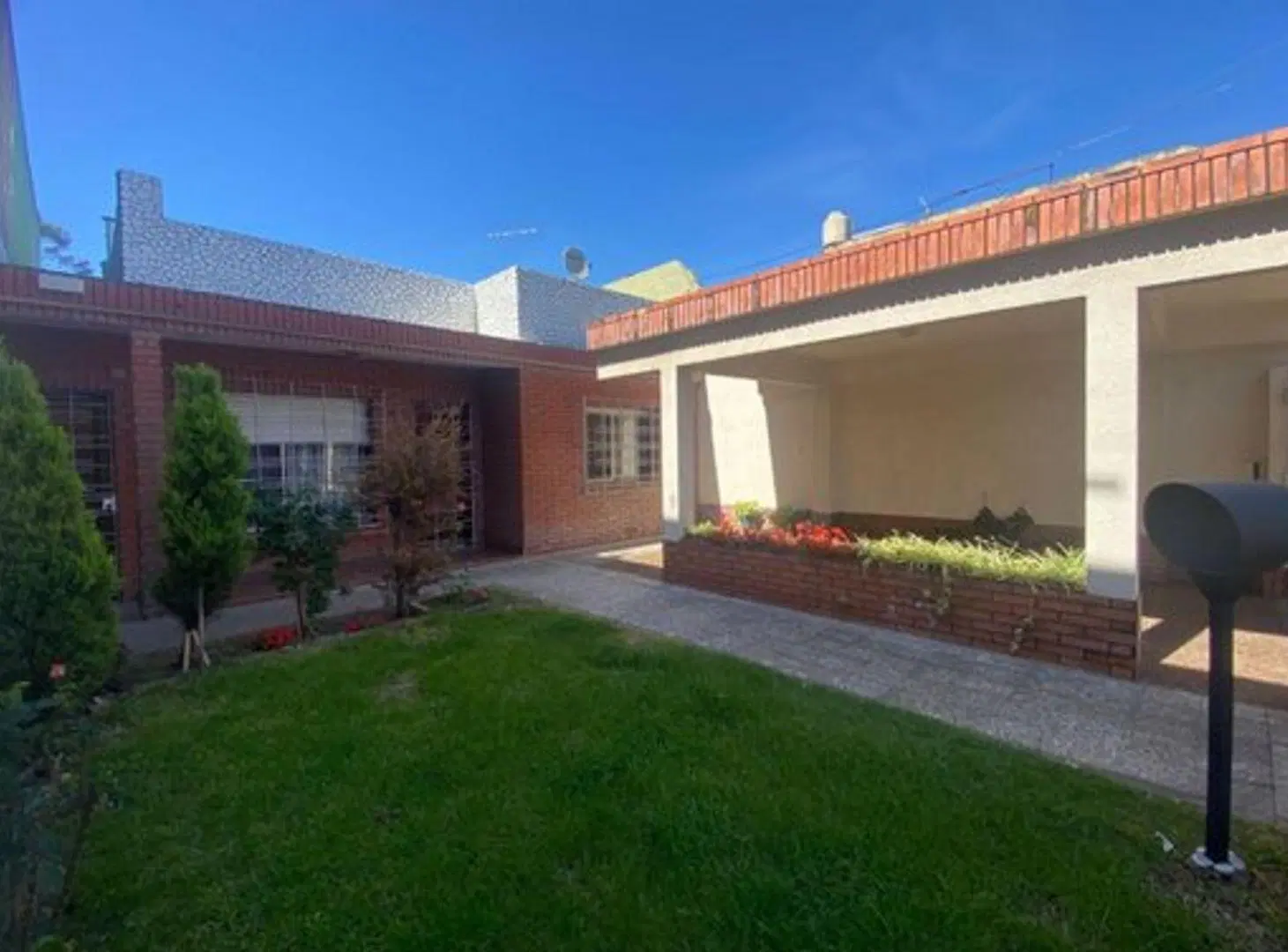 VENTA CASA 5 AMBIENTES VILLA MADERO C/ PILETA 4