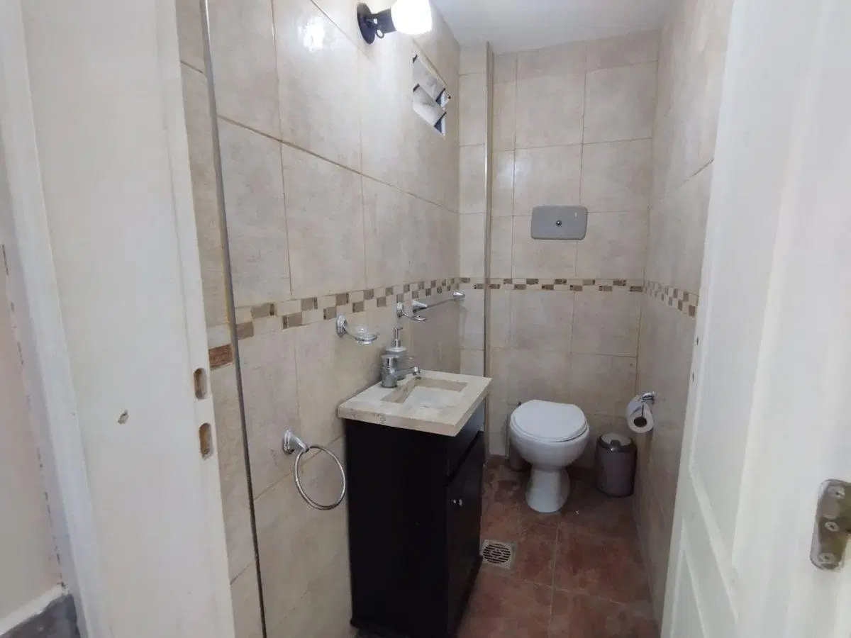 CASA 5 AMBIENTES VENTA FLORES 2