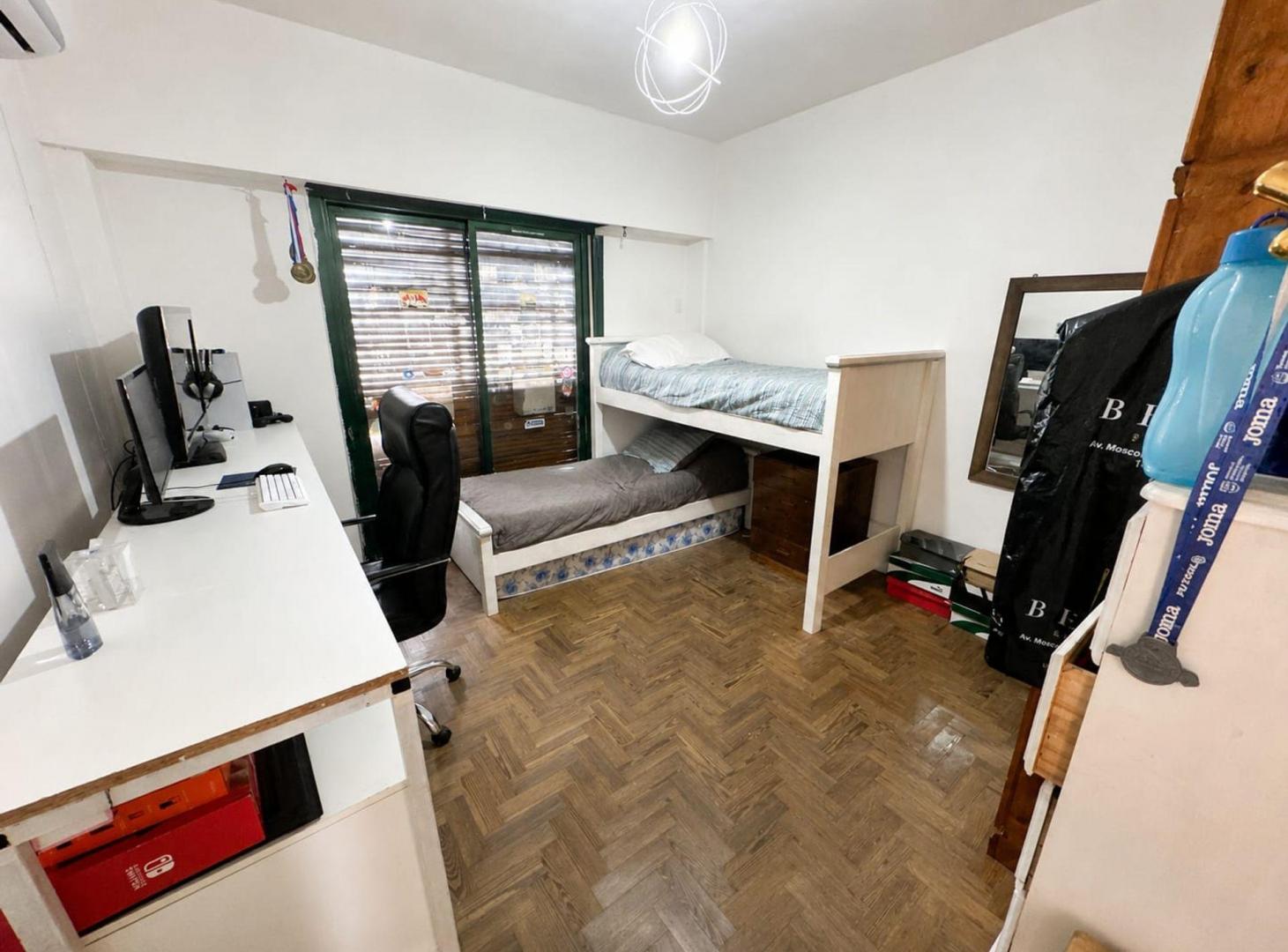 Foto de VENTA CASA 4 AMBIENTES C/ PILETA LOMAS DEL MIRADOR, imagen 4