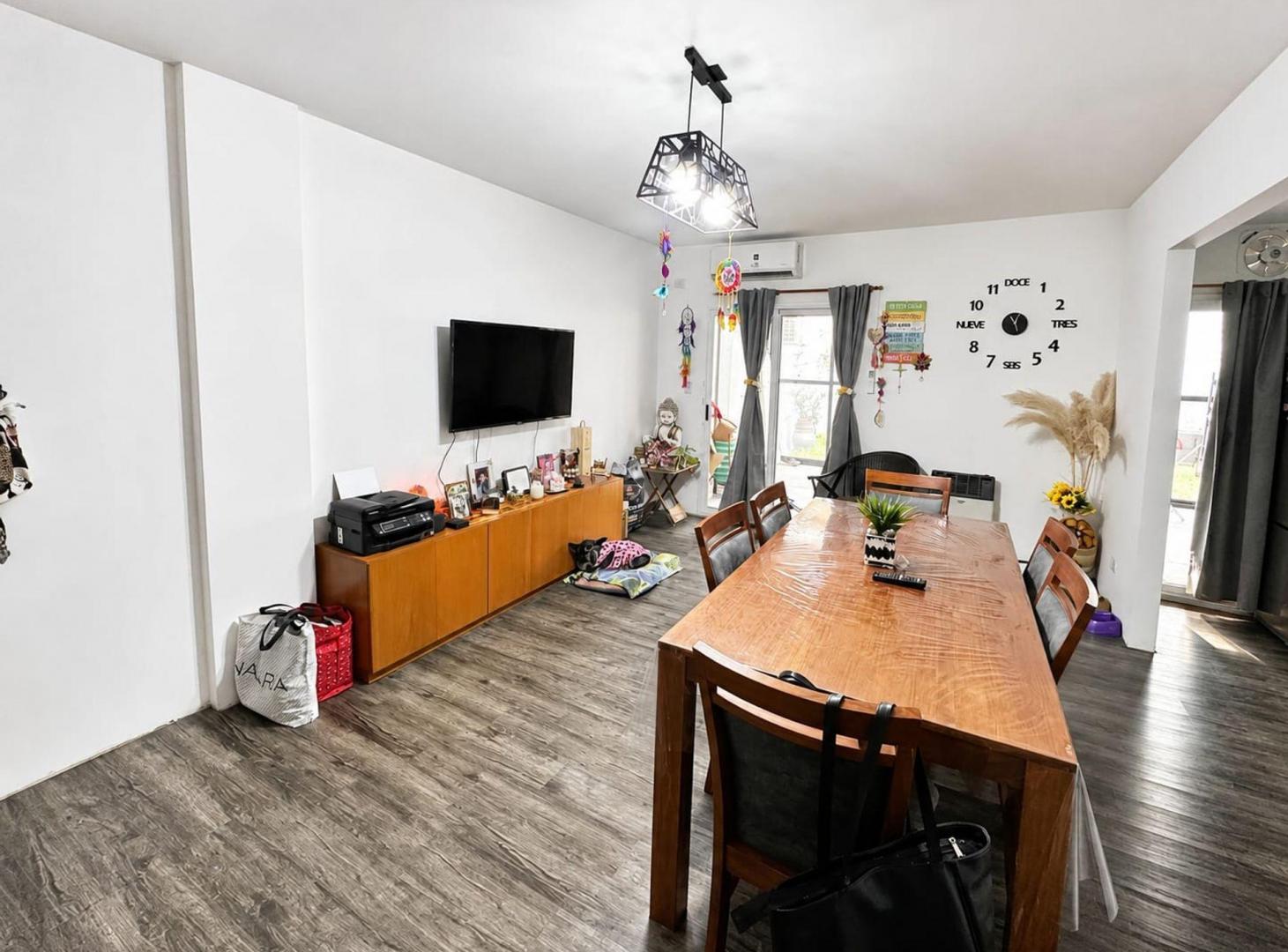 Foto de VENTA DEPARTAMENTO 2 AMBIENTES C/ COCHERA Y JARDIN, imagen 1