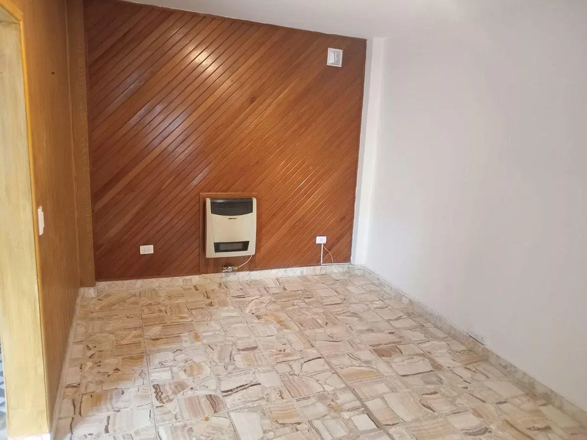 CASA 4 AMBIENTES EN VENTA LOMAS DEL MIRADOR APTO C 2