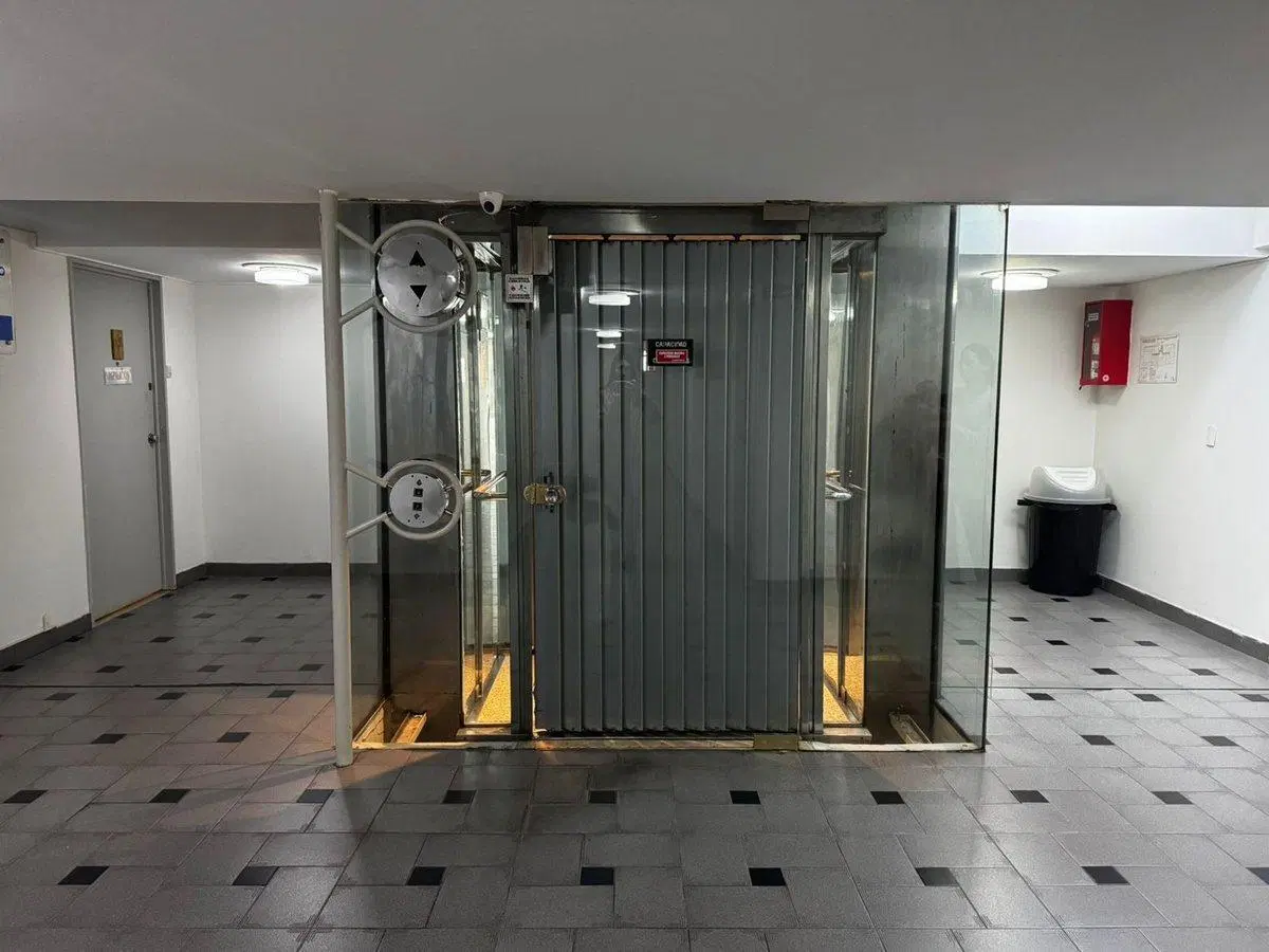 OFICINA 2 AMBIENTES VENTA MICROCENTRO RETIRO 5