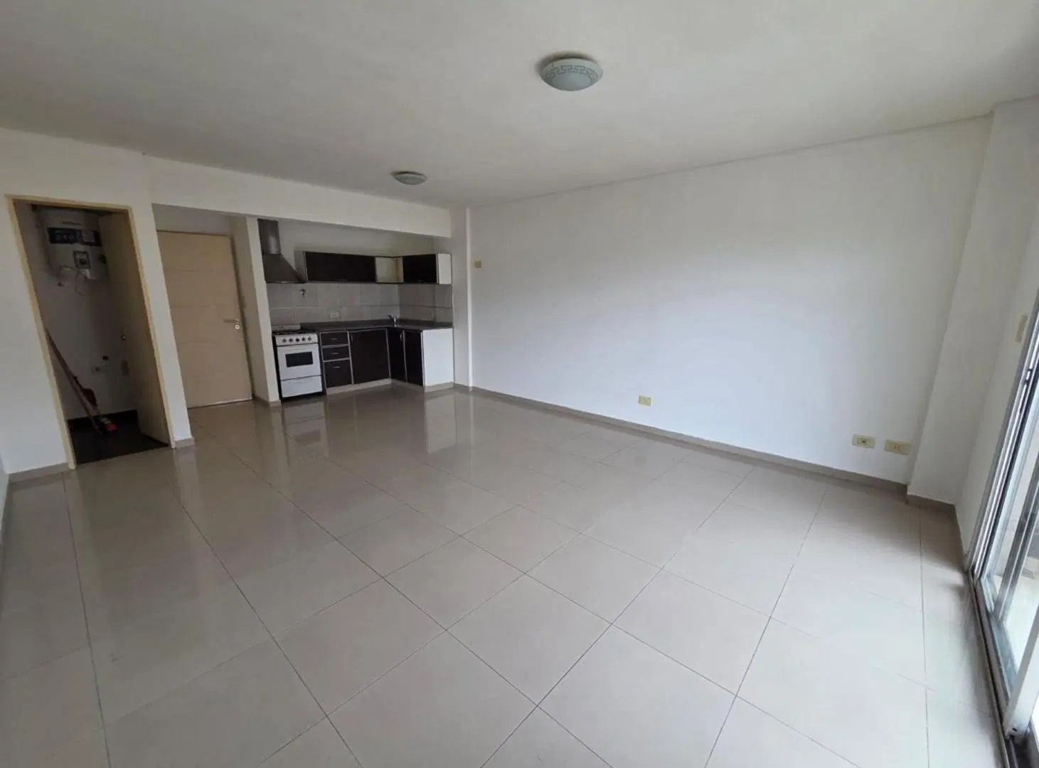 ALQUILER MONOAMBIENTE AMPLIO 3