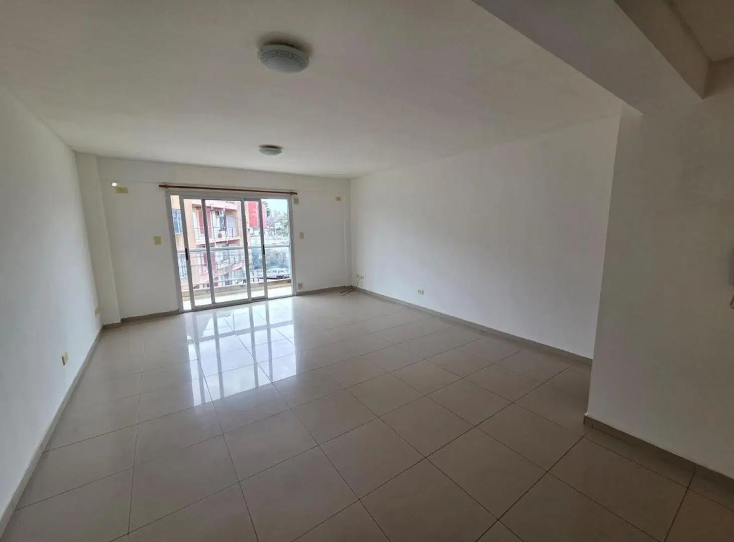 ALQUILER MONOAMBIENTE AMPLIO 5