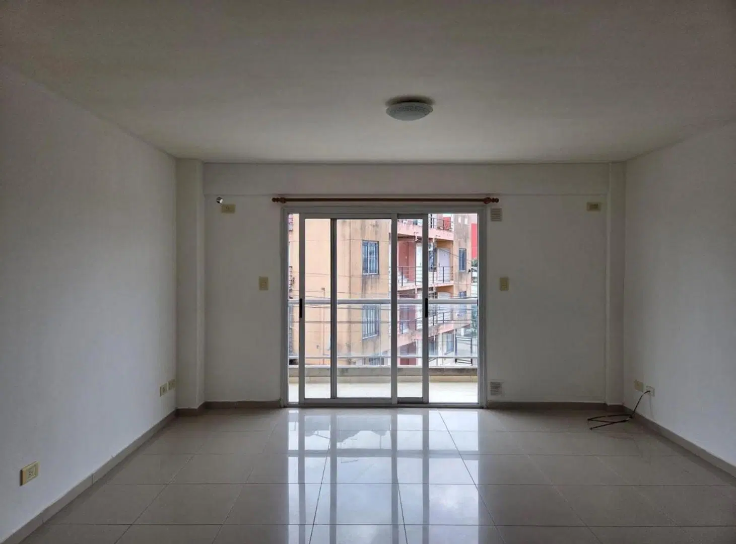 ALQUILER MONOAMBIENTE AMPLIO 8
