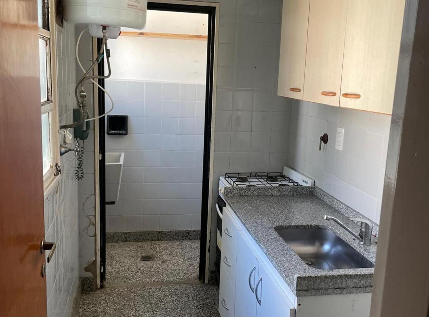 Foto de VENTA DTO 2 AMBIENTES VELEZ SARSFIELD / FLORESTA, imagen 2