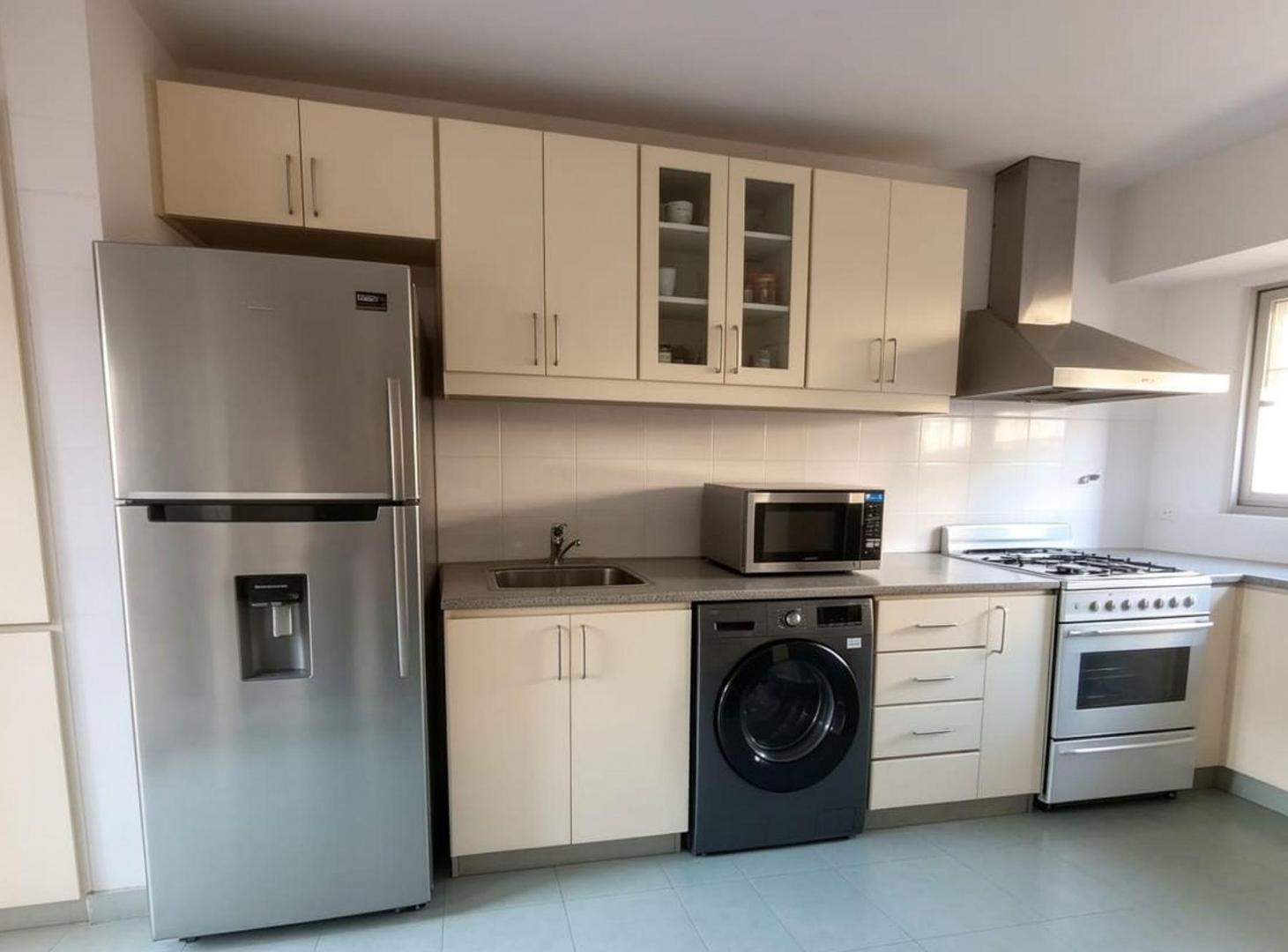 Foto de CASA 6 AMBIENTES VENTA LOMAS DEL MIRADOR, imagen 3