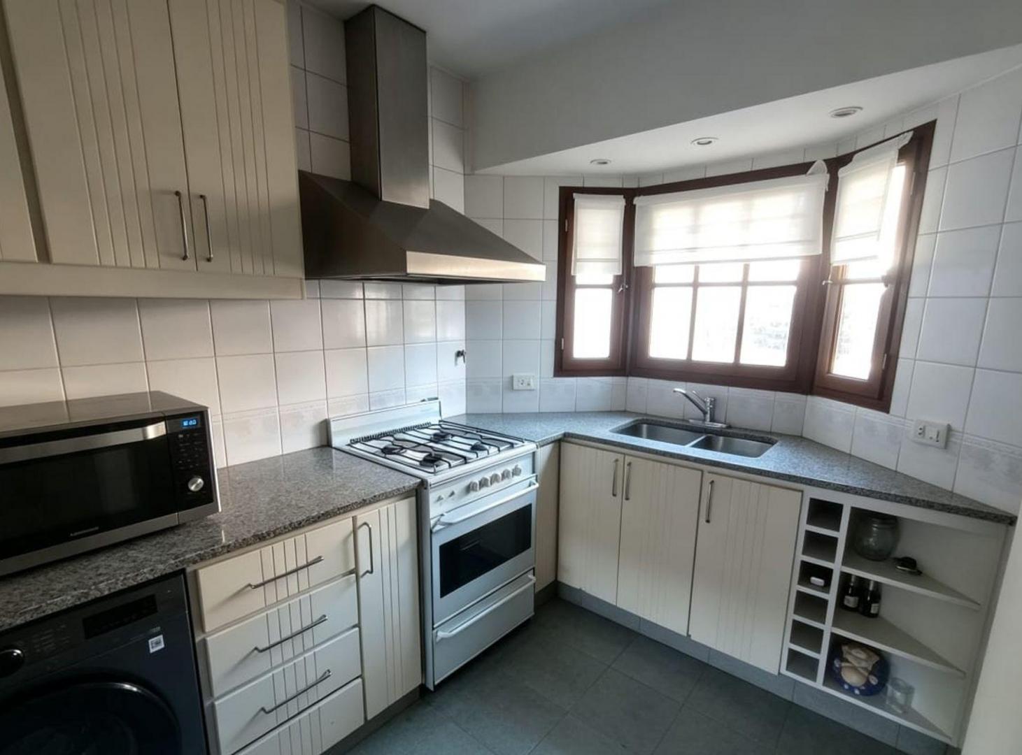 Foto de CASA 6 AMBIENTES VENTA LOMAS DEL MIRADOR, imagen 1