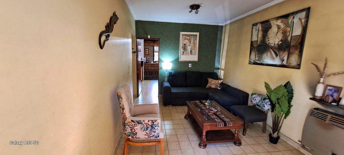 Foto de NUEVO VALOR! CASA EN DOS PLANTAS CIUDAD EVITA, imagen 5