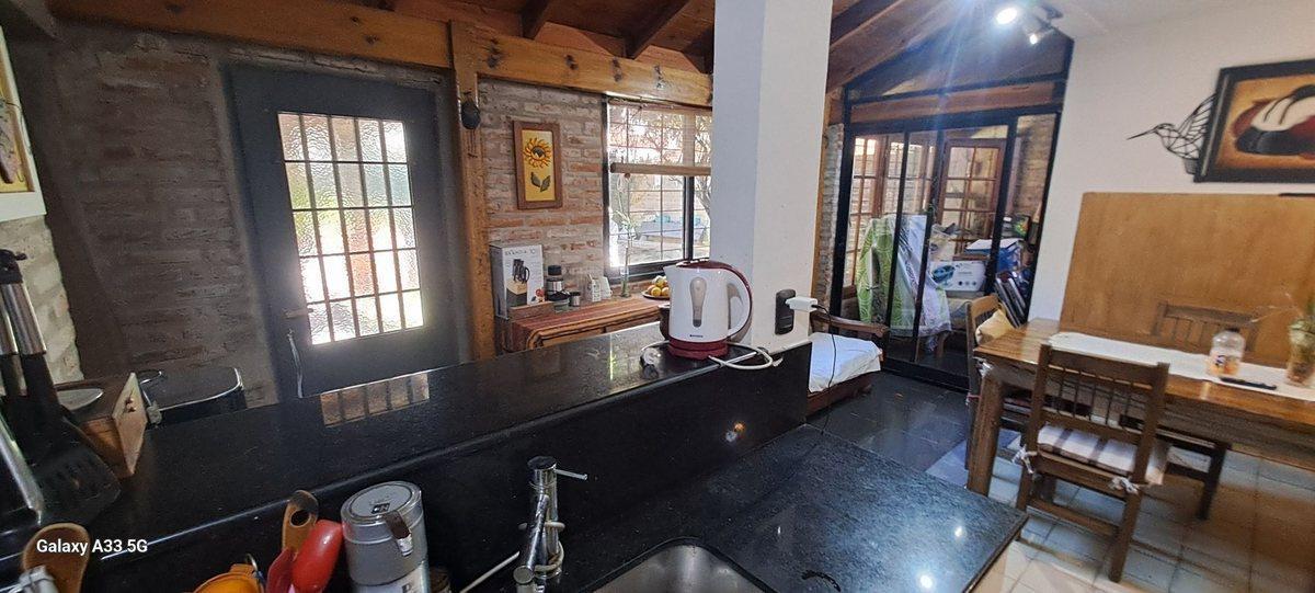 Foto de NUEVO VALOR! CASA EN DOS PLANTAS CIUDAD EVITA, imagen 2