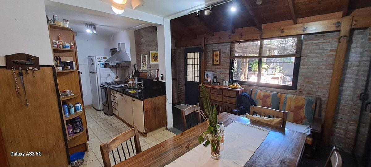 Foto de NUEVO VALOR! CASA EN DOS PLANTAS CIUDAD EVITA, imagen 1