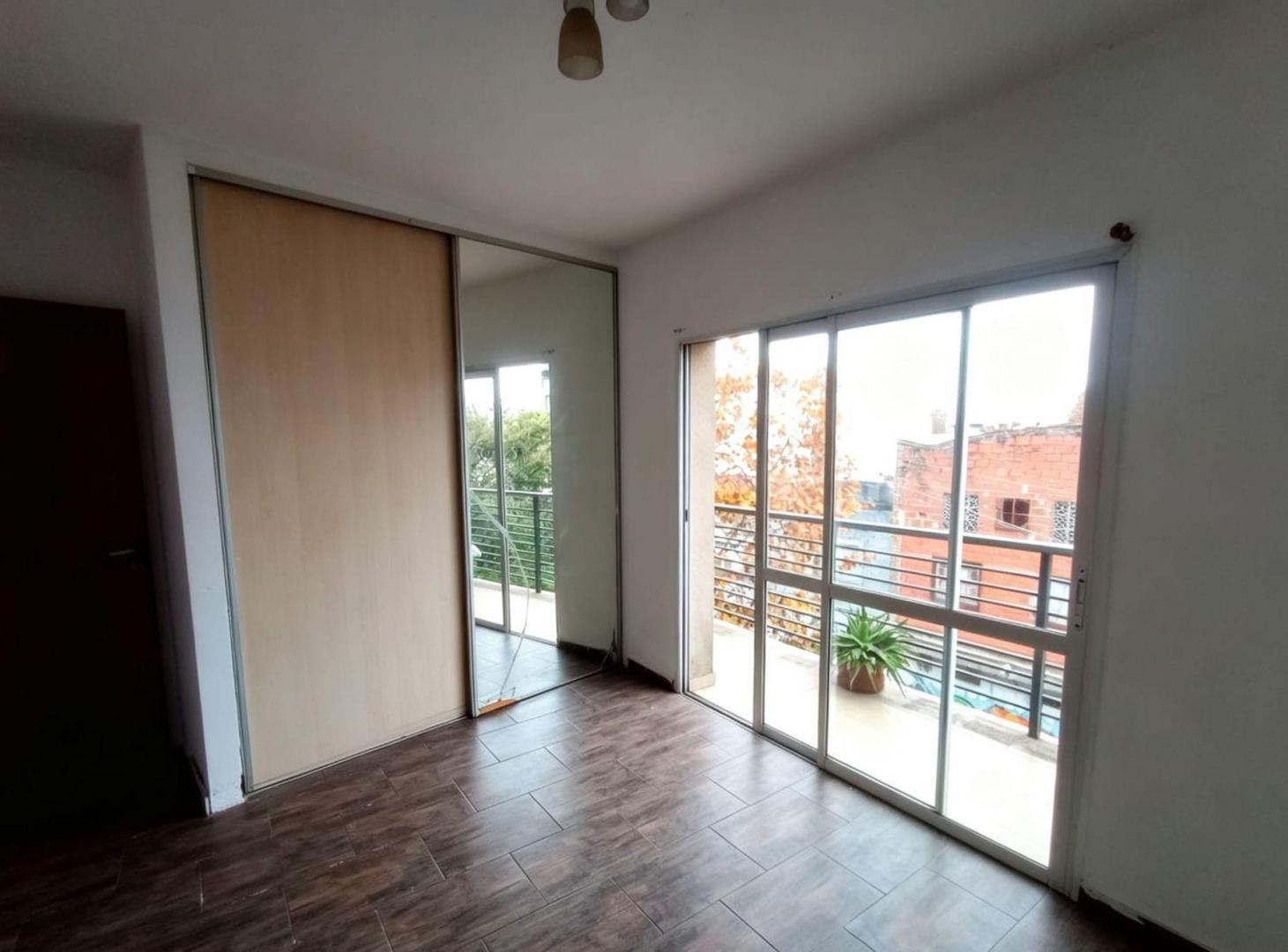 Foto de PH 2 AMBIENTES VENTA CIUDADELA, imagen 2