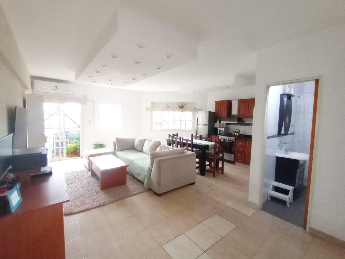 Foto de PH 3 AMBIENTES VENTA PARQUE AVELLANEDA, imagen 1