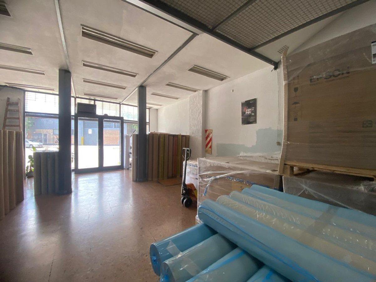 Foto de LOCAL CON DEPOSITO VENTA RAMOS MEJIA CON RENTA, imagen 4
