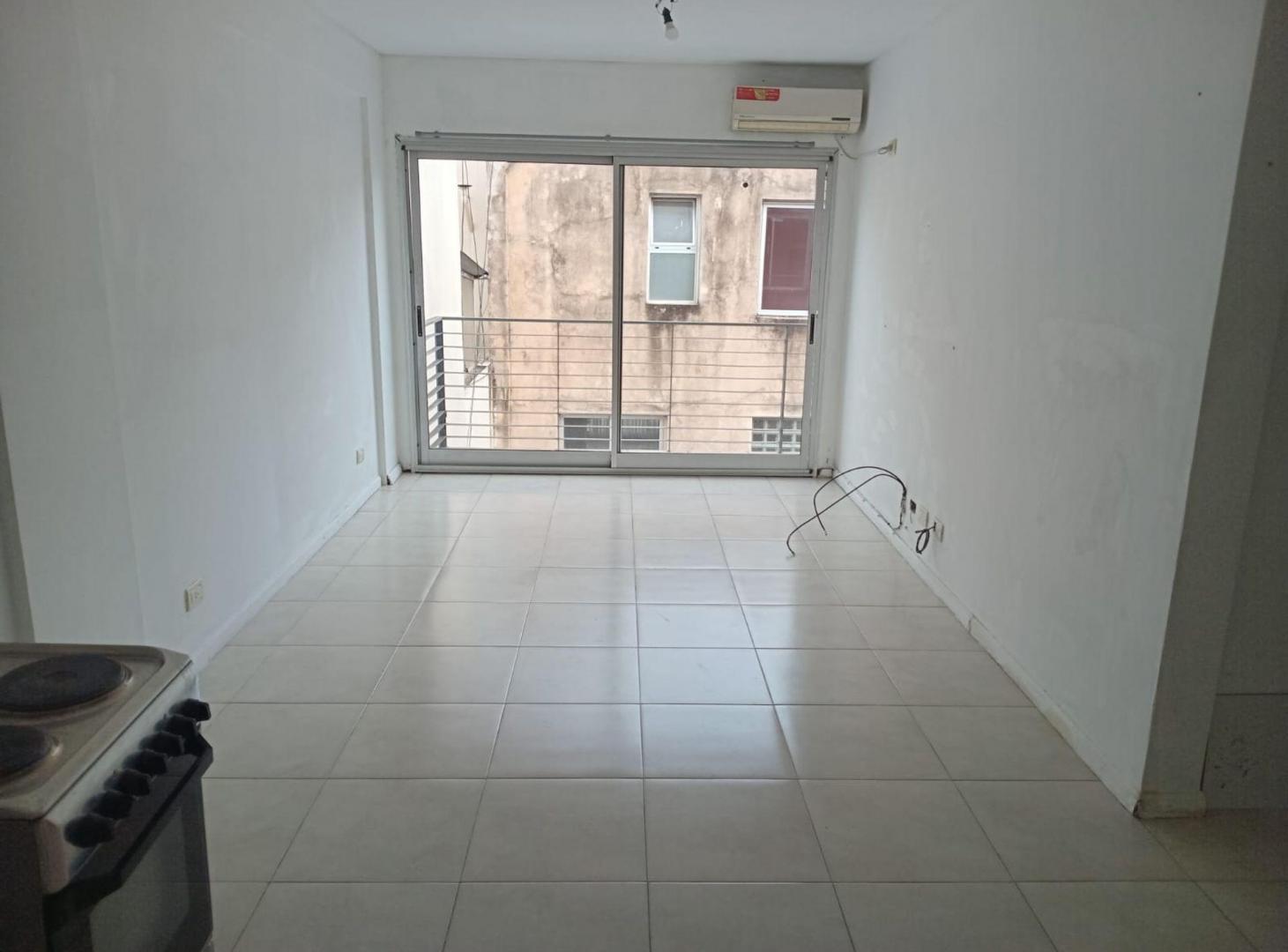 Foto de VENTA DEPARTAMENTO 3 AMBIENTES LINIERS C/BALCÓN, imagen 1