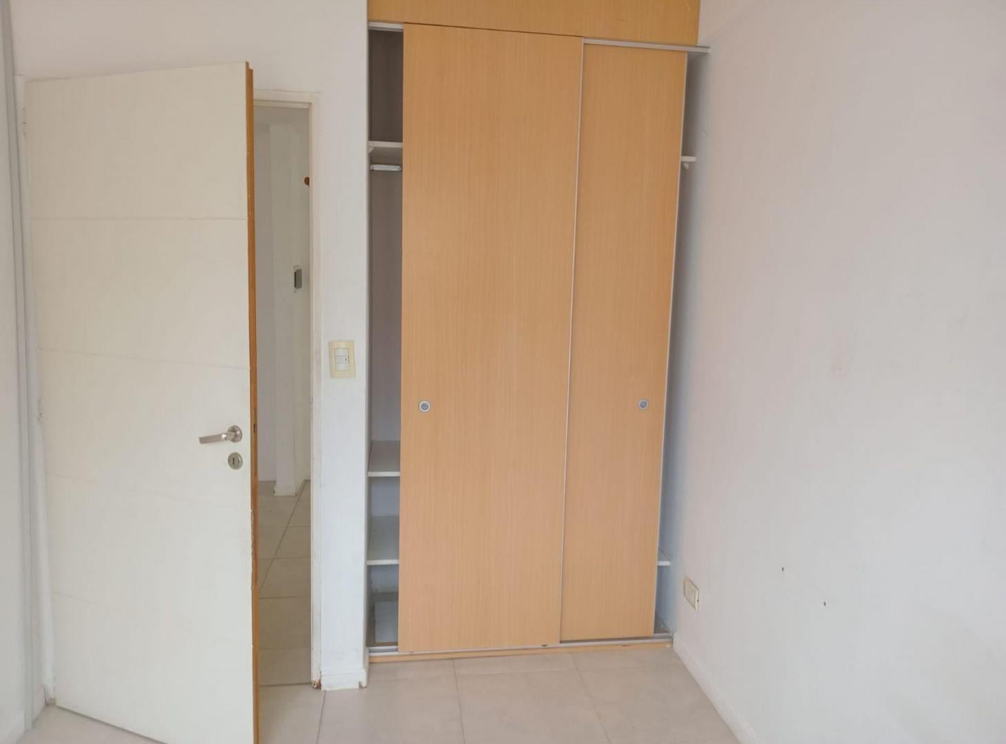 Foto de VENTA DEPARTAMENTO 3 AMBIENTES LINIERS C/BALCÓN, imagen 5