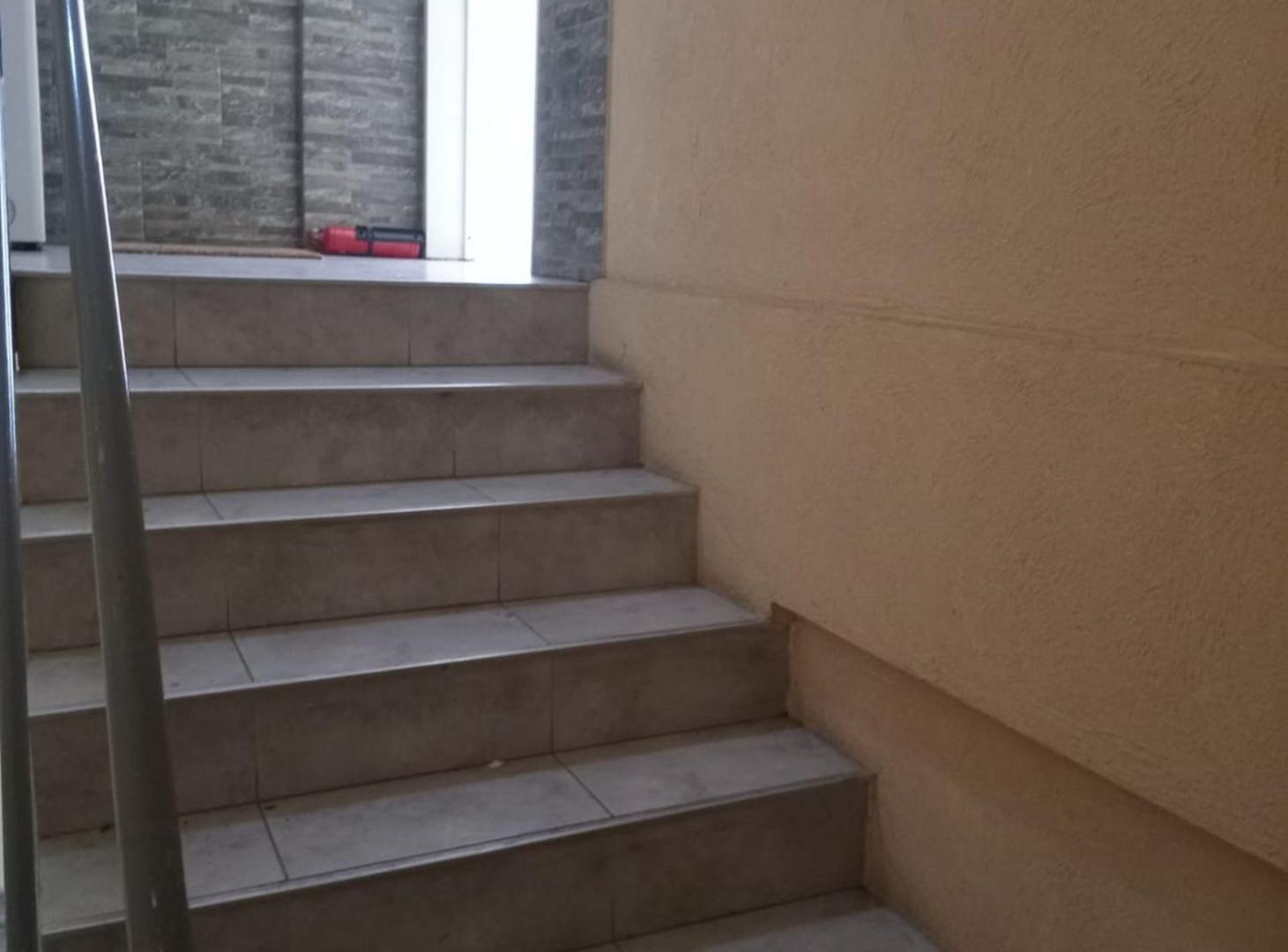 Foto de VENTA DEPARTAMENTO 3 AMBIENTES LINIERS C/BALCÓN, imagen 2