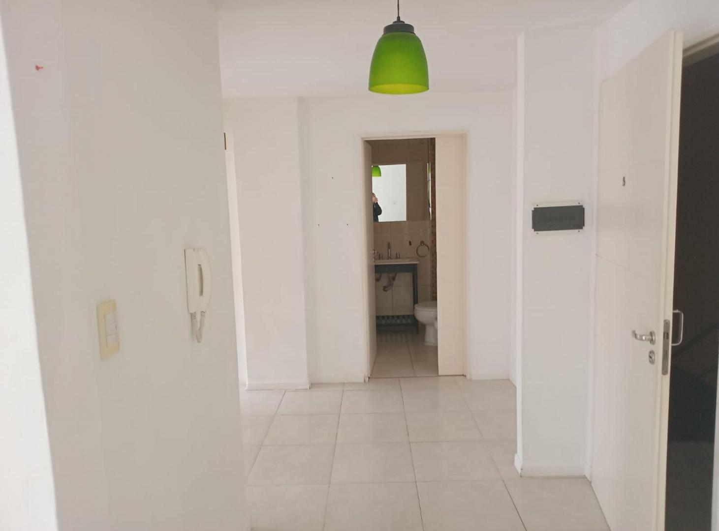 Foto de VENTA DEPARTAMENTO 3 AMBIENTES LINIERS C/BALCÓN, imagen 3
